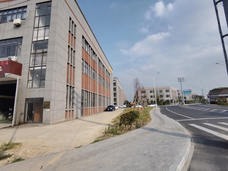 三層獨棟 交通便利 三證齊全 現房直接過戶 可環評