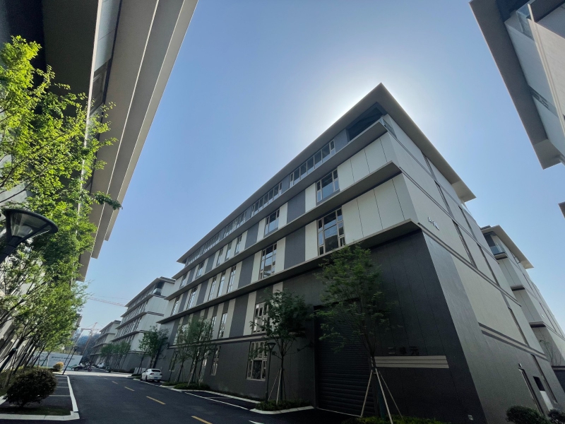 準現房 交通便利 分層出售 可分期 首付80萬起