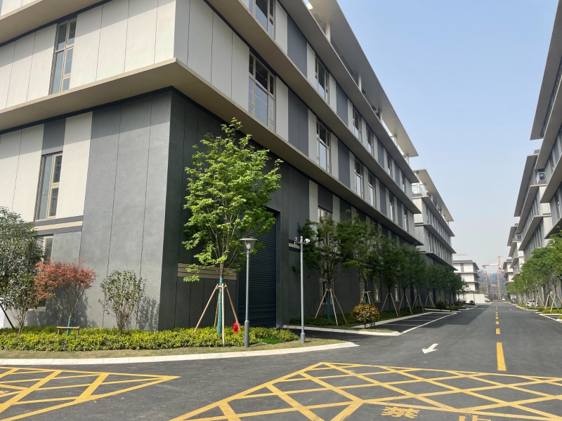 準現房 交通便利 分層出售 可分期 首付80萬起