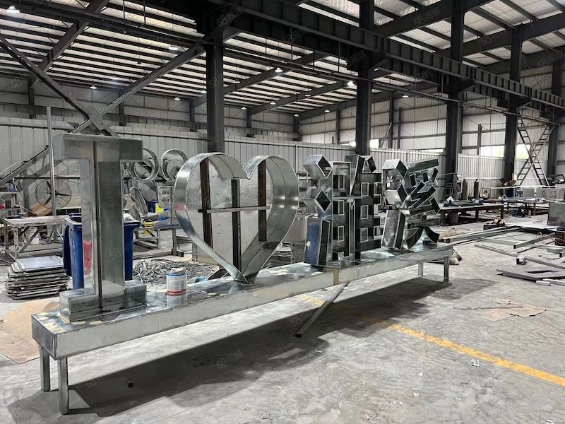 (出租)經開區800鋼結構帶雨棚 帶5噸行車,適合加工倉儲辦公!