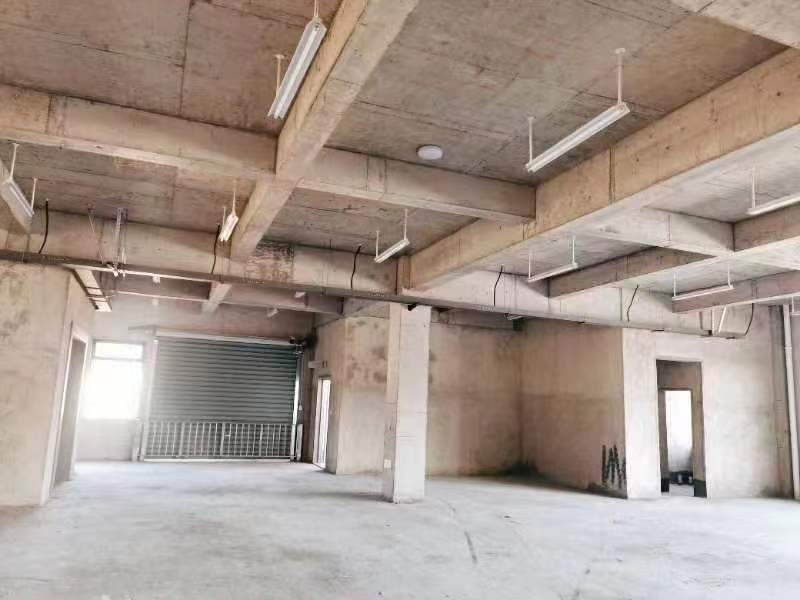 出售蕭山3000方廠房，首付210萬，緊鄰主城區(qū)，離杭州高速50米