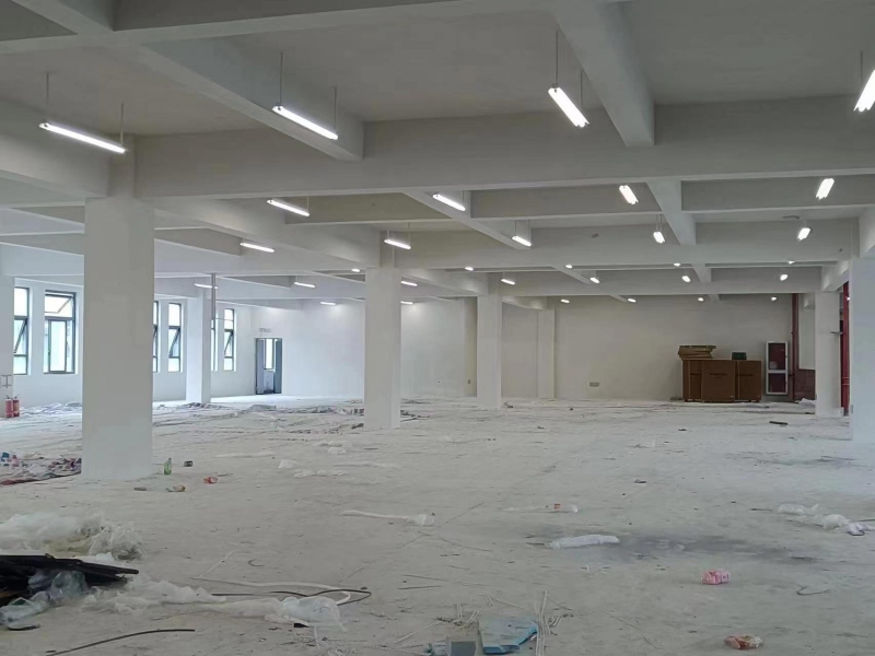 出售蕭山3000方廠房，首付210萬，緊鄰主城區(qū)，離杭州高速50米