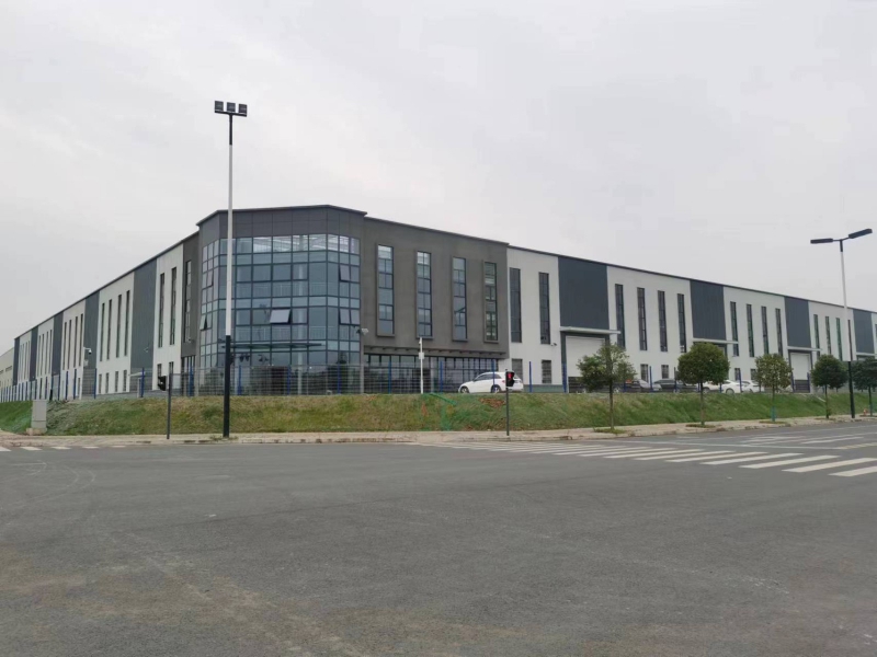 成都龍泉驛區(qū)黃土神龍汽車廠（中國二汽）旁，全新廠房出租