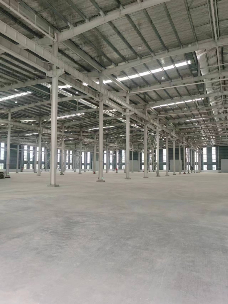 成都龍泉驛區黃土神龍汽車廠（中國二汽）旁，全新廠房出租