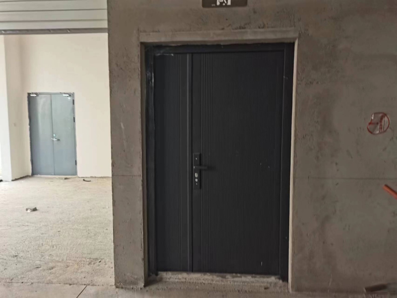 出售廠房，高速口，貨車通行方便，配套齊全，市區(qū)產(chǎn)證