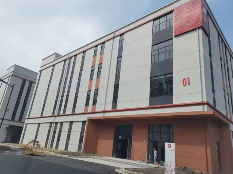 出售廠房，高速口，貨車通行方便，配套齊全，市區(qū)產(chǎn)證