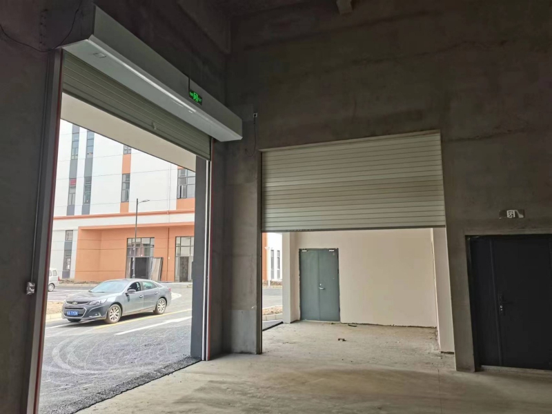 出售廠房，高速口，貨車通行方便，配套齊全，市區(qū)產(chǎn)證