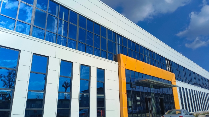 邛崍羊安45900平米全新鋼構(gòu)廠房出租（有行吊）