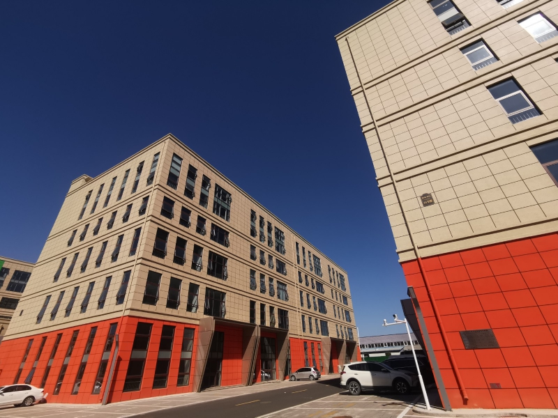 出售三河燕郊隆達產業園研發辦公樓300-1500