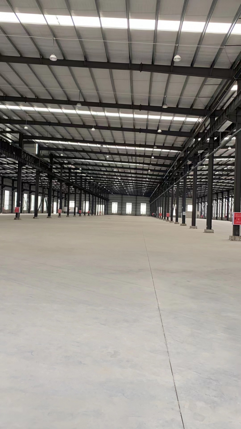 龍泉驛經開區25000平米全新鋼結構帶行車廠房出租，可分租