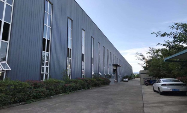 金堂成阿工業(yè)園50畝25000平米獨(dú)院行車鋼構(gòu)廠房出售