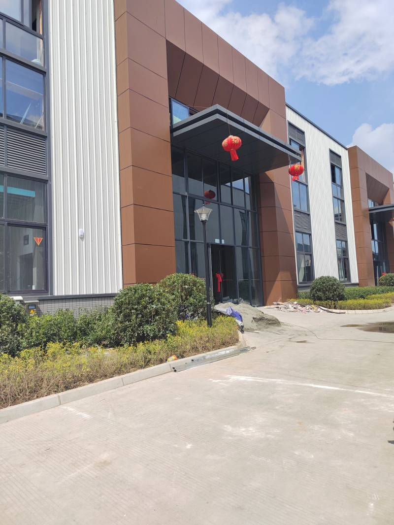 成都市內(nèi)標(biāo)準(zhǔn)廠房出售,50年產(chǎn)權(quán),可銀行按揭