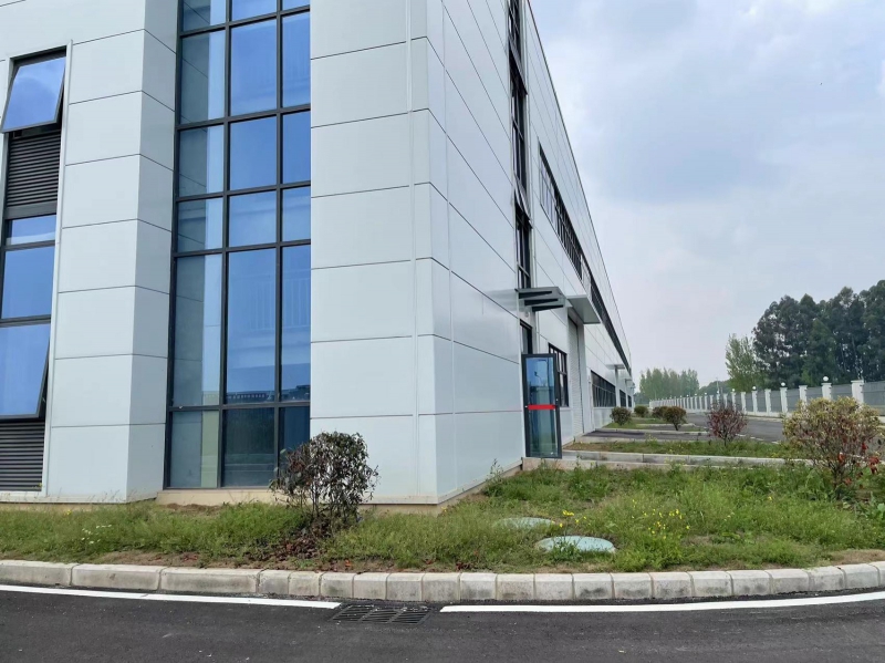 邛崍廠房出租，全新單層鋼結構，外墻保溫材質13米層高