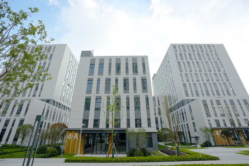 成華區(qū)龍?zhí)豆I(yè)園高洪地鐵站獨(dú)棟3200平廠房出租