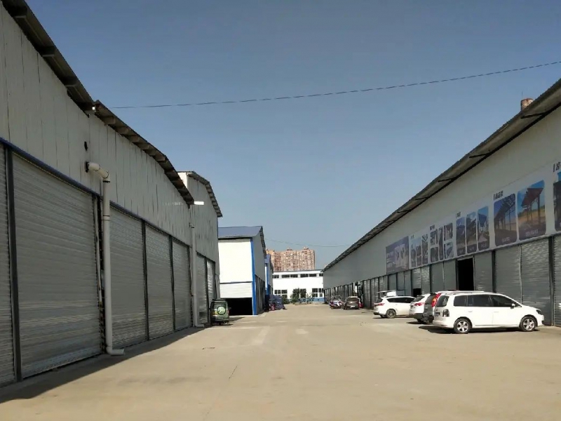 (出租) 標準廠房，水電路三通，有航車，天然氣