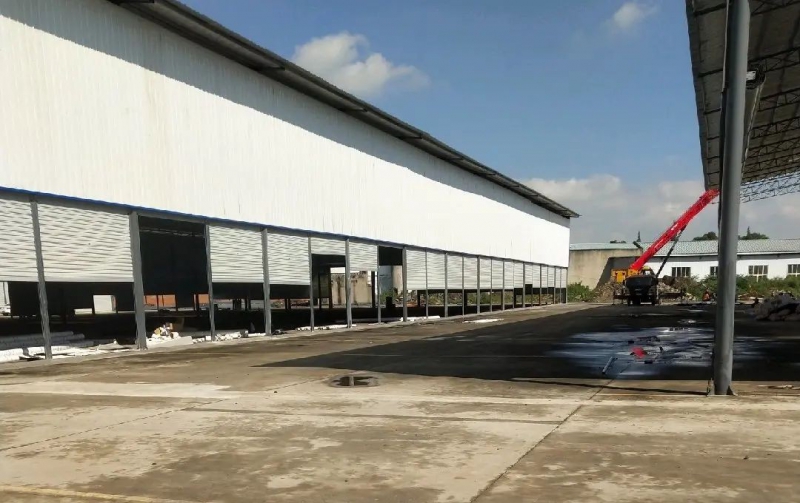 (出租) 標準廠房，水電路三通，有航車，天然氣