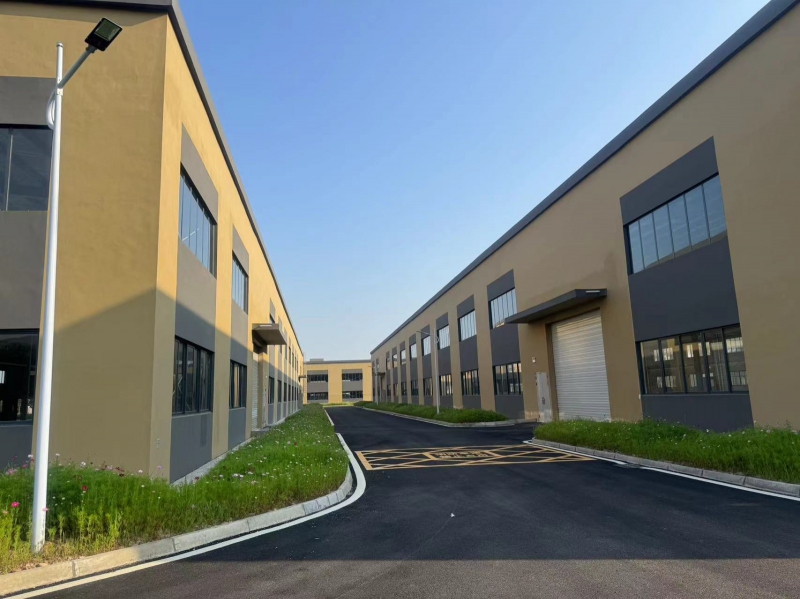 32000平米高標(biāo)準(zhǔn)廠房可分租，配套設(shè)施完善，環(huán)境好