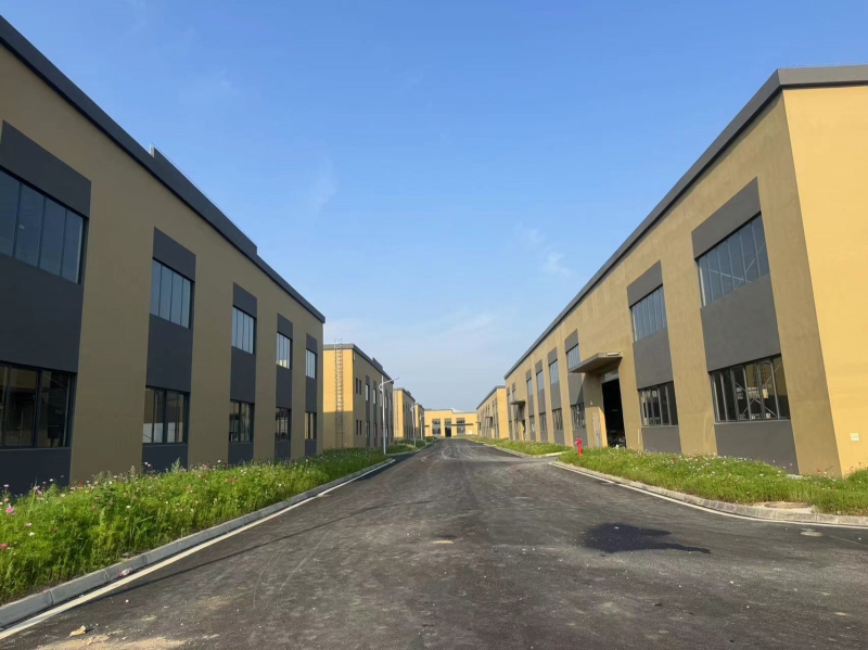 32000平米高標(biāo)準(zhǔn)廠房可分租，配套設(shè)施完善，環(huán)境好