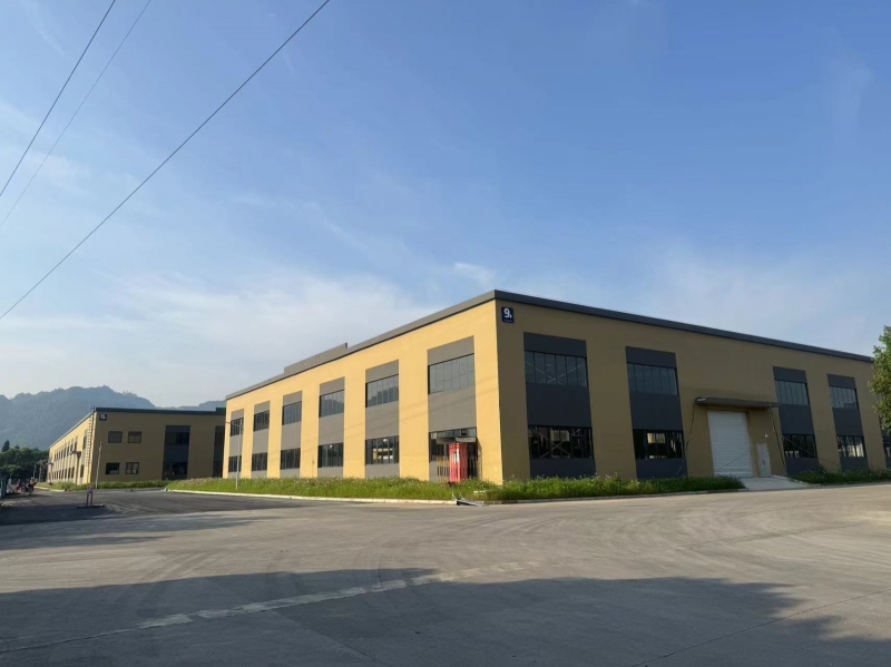 32000平米高標(biāo)準(zhǔn)廠房可分租，配套設(shè)施完善，環(huán)境好