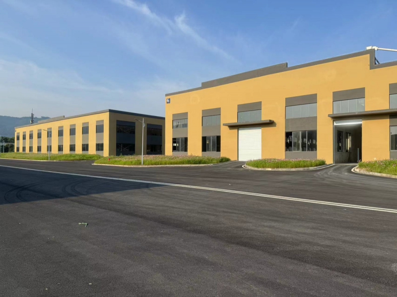 32000平米高標(biāo)準(zhǔn)廠房可分租，配套設(shè)施完善，環(huán)境好