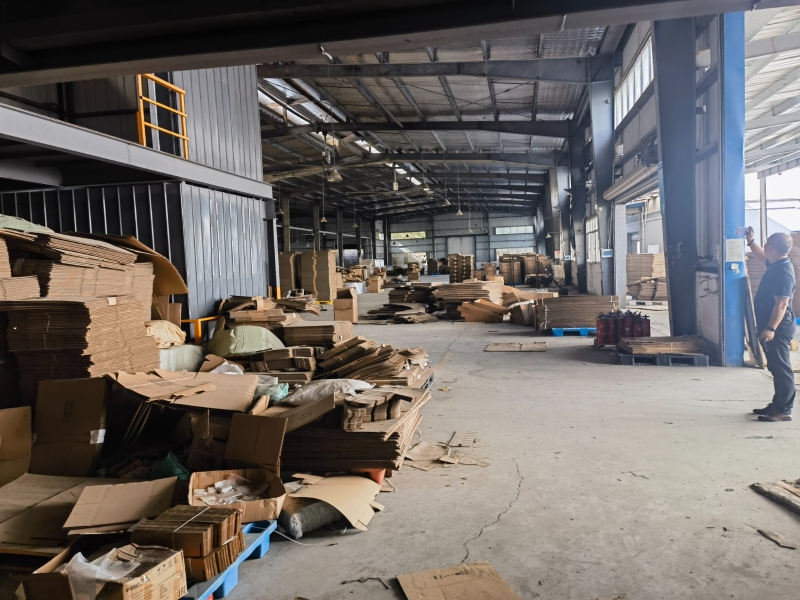 蕭山時代高架下，235國道旁鋼結構廠房出租