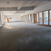 膜材料小鎮(zhèn)框架結(jié)構(gòu)廠房出租