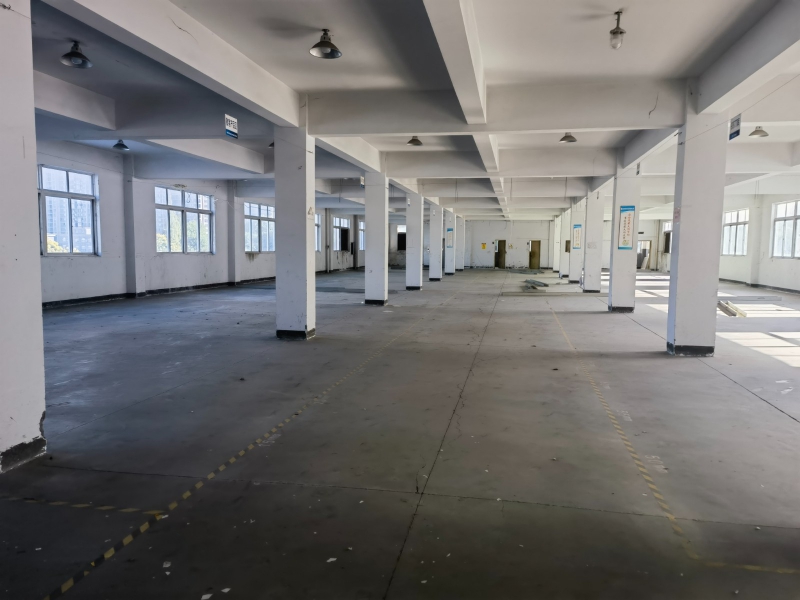 蒲陽收費站5公里，235國道西100米廠房出租