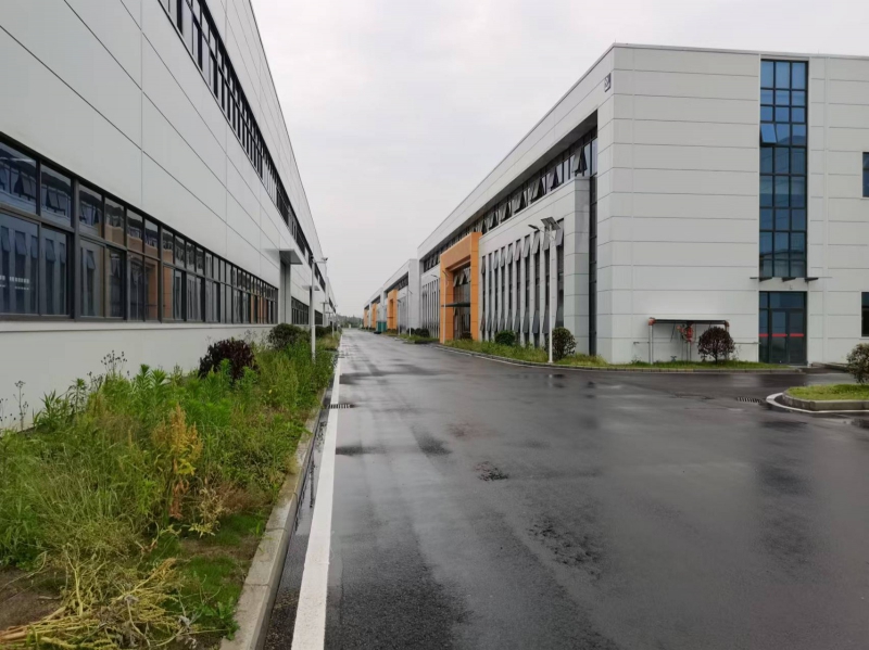 成都新建成13米高丙二類工業(yè)園區(qū)，園區(qū)形象好配套完善