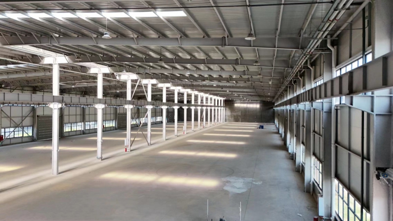 成都龍泉成龍大道旁 標準園區(qū) 標準廠房 倉庫直租 2萬平米大小面積可分租 層高13米 10噸牛腿