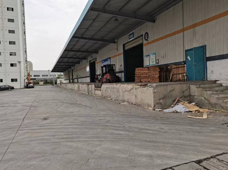 成都帶卸貨平臺單層鋼結構倉庫出租,面積20000平米