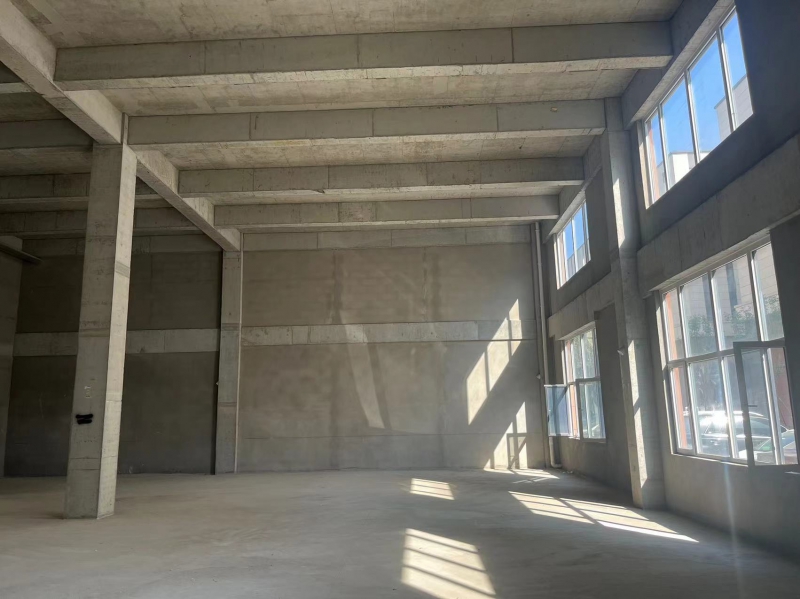 流亭大產權廠房出售，一樓層高7.8米，二樓7.2米，首付20%