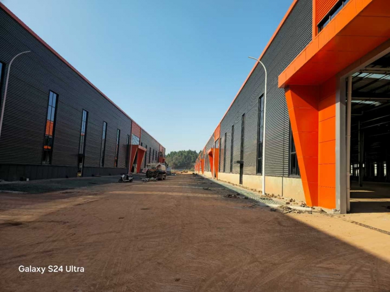 全新鋼結(jié)構(gòu)單層10w平出租