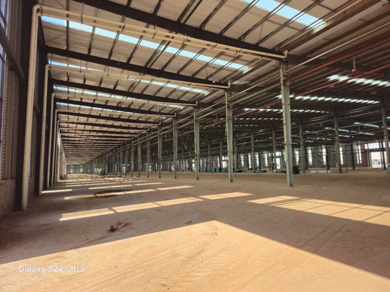 全新鋼結(jié)構(gòu)單層10w平出租