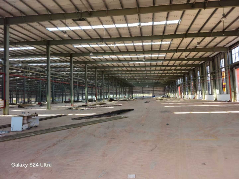 全新鋼結(jié)構(gòu)單層10w平出租