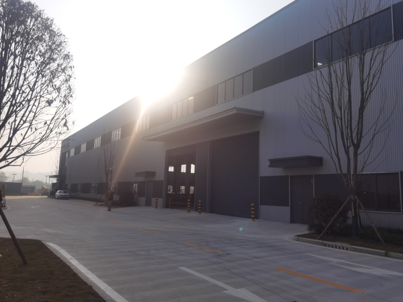 德陽經開區二重隔壁14米層高單層鋼結構廠房出售