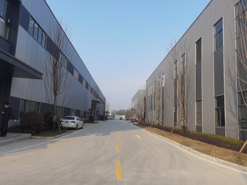 德陽經開區二重隔壁14米層高單層鋼結構廠房出售