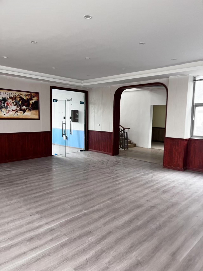 成都產業園區廠房出租(免裝修期,免租期租5年免3年)專業人員辦理入園手續