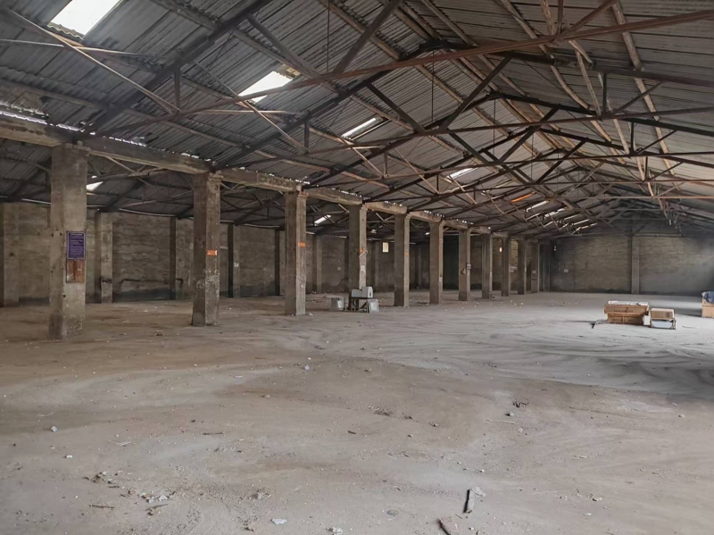 1300平方米廠房或庫房+辦公樓出租