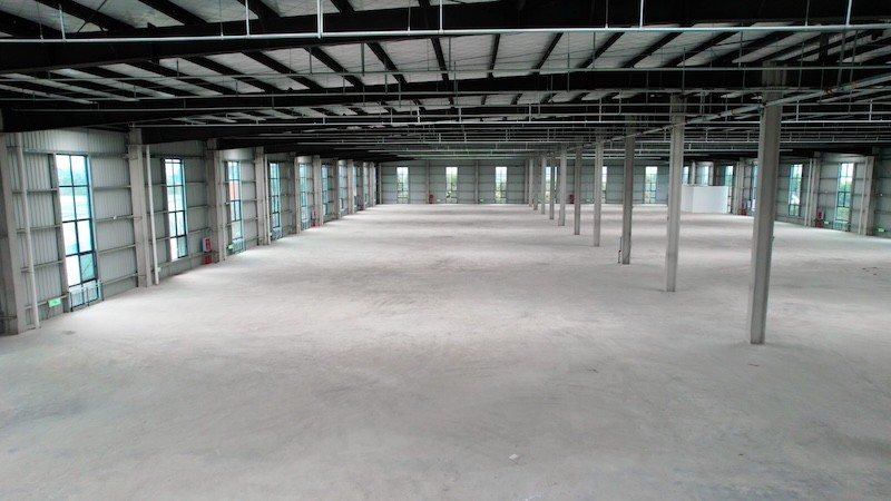 主城區(qū)超大空壩廠房出租 倉庫出租 緊鄰生活區(qū) 可自由分割組合 適合食品加工以及寵物飼料加工等行業(yè)