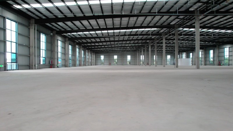 主城區(qū)超大空壩廠房出租 倉庫出租 緊鄰生活區(qū) 可自由分割組合 適合食品加工以及寵物飼料加工等行業(yè)