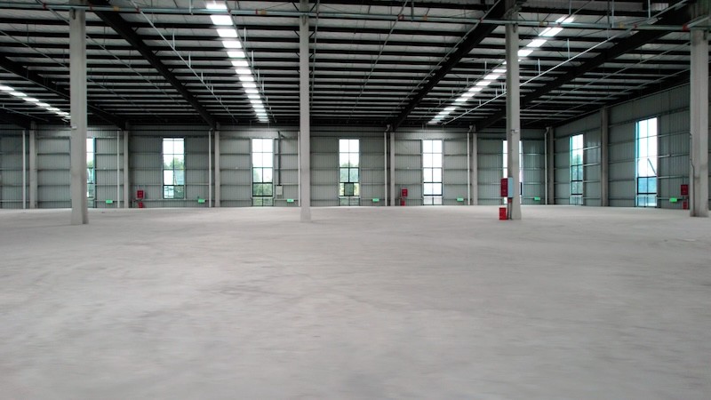 主城區(qū)超大空壩廠房出租 倉庫出租 緊鄰生活區(qū) 可自由分割組合 適合食品加工以及寵物飼料加工等行業(yè)