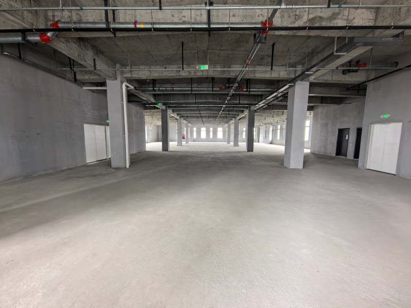 園區直租,成華地鐵口10米產業園,有環評能生產辦公