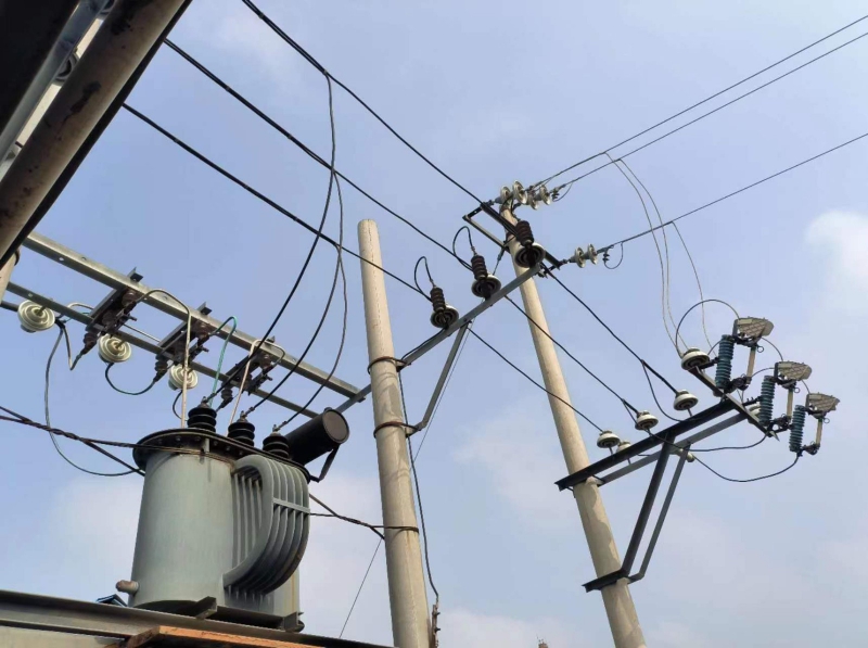 張家口懷來兩個有手續5畝和3.4畝大院帶1200平米和1100平米廠庫房租售